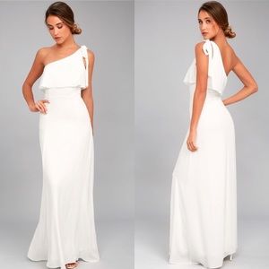 NWT Lulu’s white one shoulder dress in large